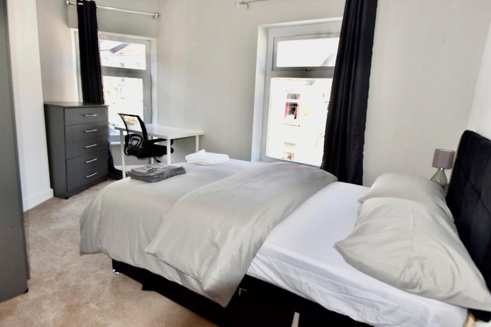 Вілла Come On In Lucas Street Newport Train Station Sleep Upto 8 Номер фото